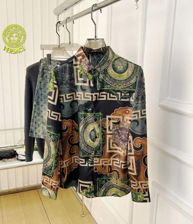 Picture of Versace Shirt Long _SKUVersaceM-4XL12yn22127464